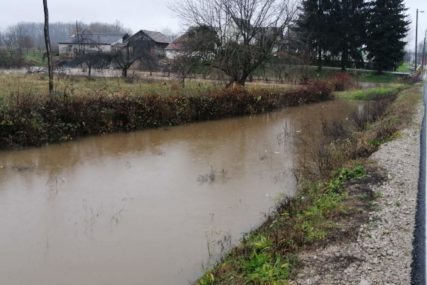 Situacija u Kostajnici stabilna: Izlilo se nekoliko potoka, ali nema poplavljenih objekata