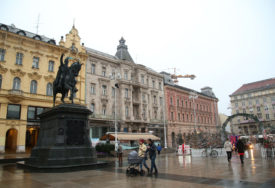"Godine prolaze i više ne želim čekati" Preduzetnik štrajkuje glađu u Zagrebu i od Slovenije traži milione