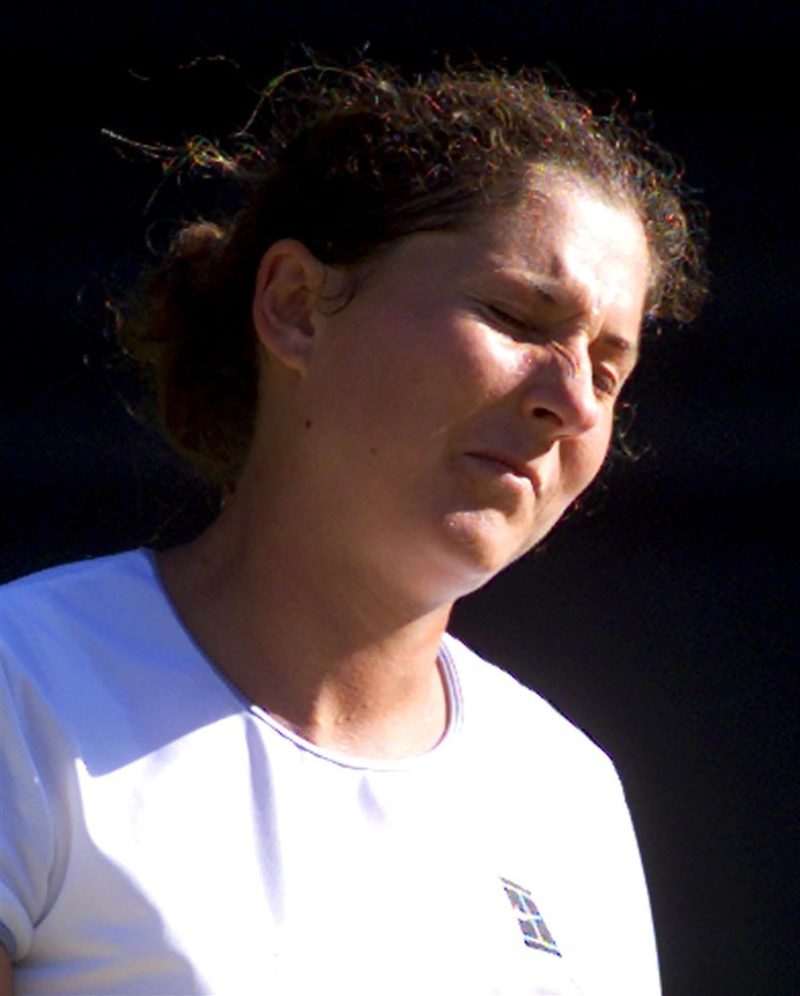 Monika Seleš nakon poraza na Vimbldonu 1999. godine