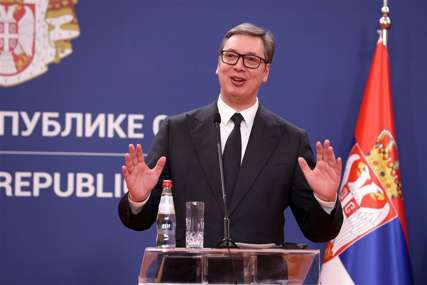 Vučić o napadima na sina “Ponosan sam na Danilovu ljubav prema Republici Srpskoj i srpskom narodu na KiM” (FOTO)