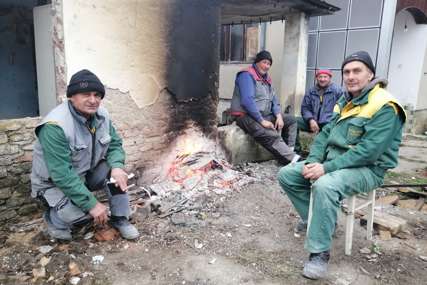 Bez vatre nema posla: Građevinari iz Gradiške poslije zimskog odmora zasukali rukave