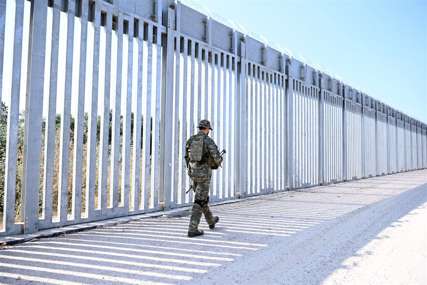 Želi da obuzda ilegalne ulaske migranata: Grčka gradi ogradu na granici sa Turskom