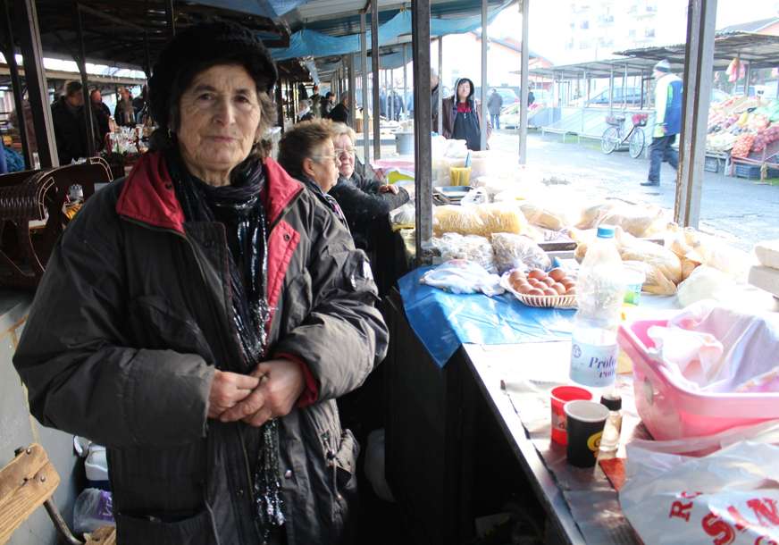 Njena evidencija je za poštovanje: Marija Vuković iz Laminaca 3.000 puta donosila sir i kajmak na pijacu (FOTO)