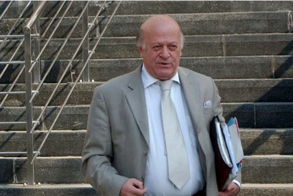 NAPADNUT POZNATI ADVOKAT Presrela ga dva mladića, zadobio povrede glave