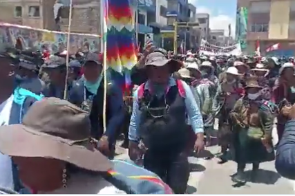 POGINULO 17 OSOBA Sukobima sa policijom na jugu Perua  zbog prijevremenih izbora (VIDEO)
