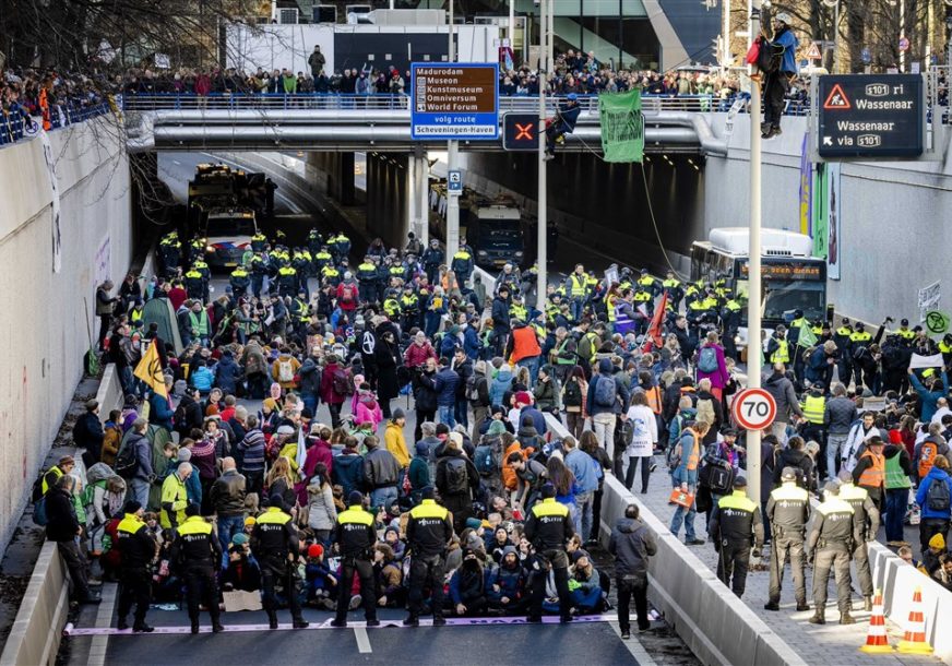 protesti Holandija