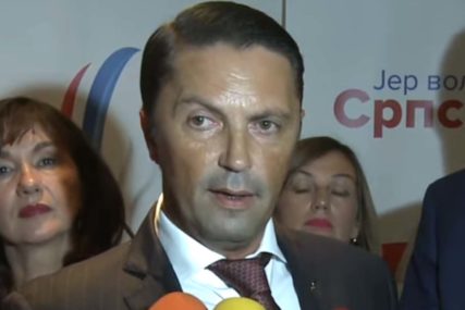 (VIDEO) Ni SNSD nije pošteđen muka: Da li će Slavenko Ristić preuzeti Dodikovu stranku u Bijeljini
