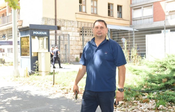 "Sve mi je odnijeto, od gaća do novca" Taki Marinković brutalno opljačkan, auto uništen