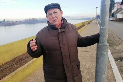 Popravljena ulična rasvjeta, penzioner zadovoljan: Maštoviti pisac Tomo Antonić iz Gradiške, napokon odahnuo (FOTO)