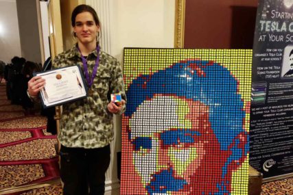 Rubikovu kocku složio za manje od 3 sekunde: Banjalučki osnovac osvojio 6. mjesto na međunarodnom takmičenju (VIDEO)