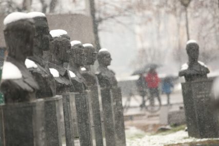 Spomenici narodnim herojima
