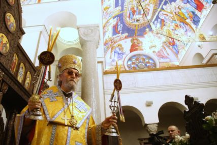 Centralna manifestacija: Služena Sveta arhijerejska liturgija povodom Bogojavljenja u banjalučkom Hramu Hrista Spasitelja (FOTO)