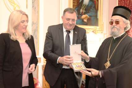 Dodik poručio da su Srbi posvećeni crkvi i praznicima “Najpozitivniji odnos SPC prema razvoju Republike Srpske”