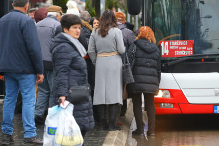 "Pratimo cijenu goriva" Stanivuković najavio pojeftinjenje karti u gradskom prevozu