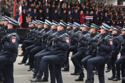 Istočno Sarajevo svečani defile dan republike
