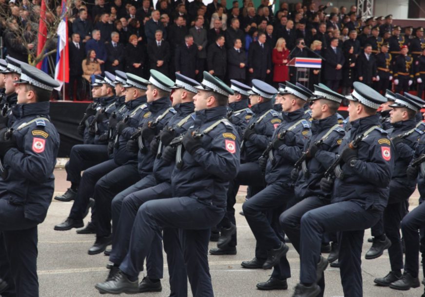 Istočno Sarajevo svečani defile dan republike