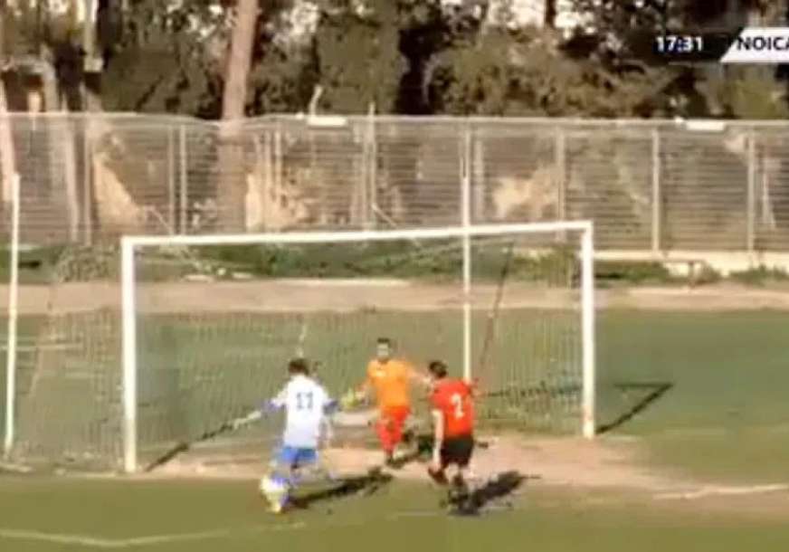 Neviđeno u svijetu fudbala: Igrač promašio čist zicer, sudija mu priznao pogodak (VIDEO)