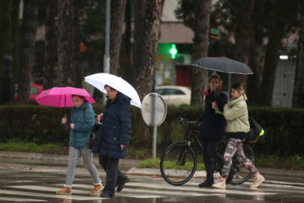 Meteorolozi najavljuju za danas: Zahlađenje uz jaku kišu sa grmljavinom