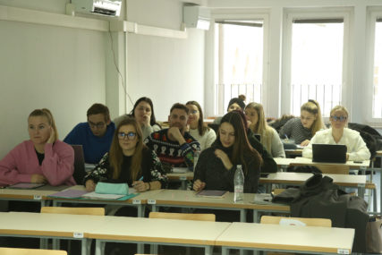 Najbolji studenti u Kopru dolaze iz BiH i Srbije: Slovenci išli u LOV NA TALENTOVANE ĐAKE (FOTO)