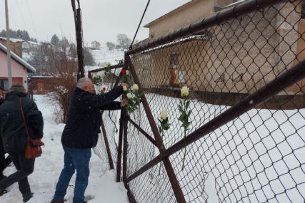 Odavanje počasti srpskim žrtvama u logoru Silos