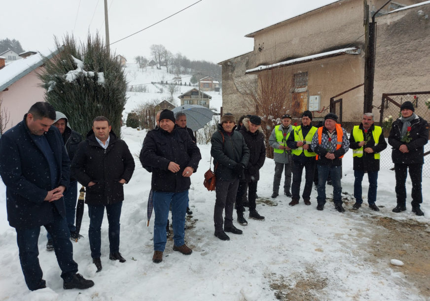Odavanje počasti srpskim žrtvama u logoru Silos