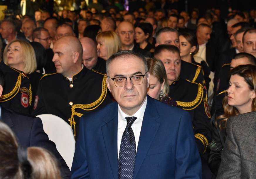 "Najveća srpska pobjeda u 20. vijeku" Miličević čestitao građanima Dan Republike