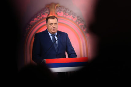 "U Srpskoj se sluša glas mladih" Dodik podržao studente, ali i snimanje filma o ratnom hirurgu Miodragu Laziću (FOTO)