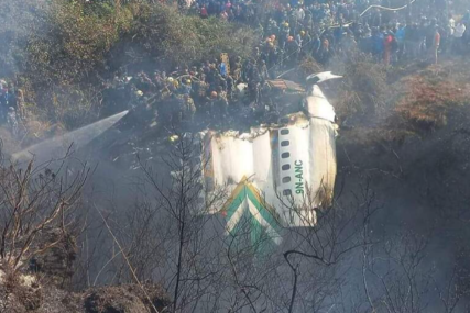 Putnik snimio pad aviona u Nepalu: Ovo su posljednji momenti prije nesreće (UZNEMIRUJUĆI VIDEO)