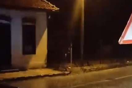 NEVRIJEME U GACKU Visok vodostaj Đerope prijeti kućama, evakuiše se ugroženo stanovništvo (VIDEO)