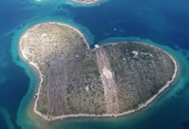 HRVATSKO OSTRVO NA PRODAJU Osvanuo oglas, prodaje se veliki dio čuvenog "ljubavnog ostrva"