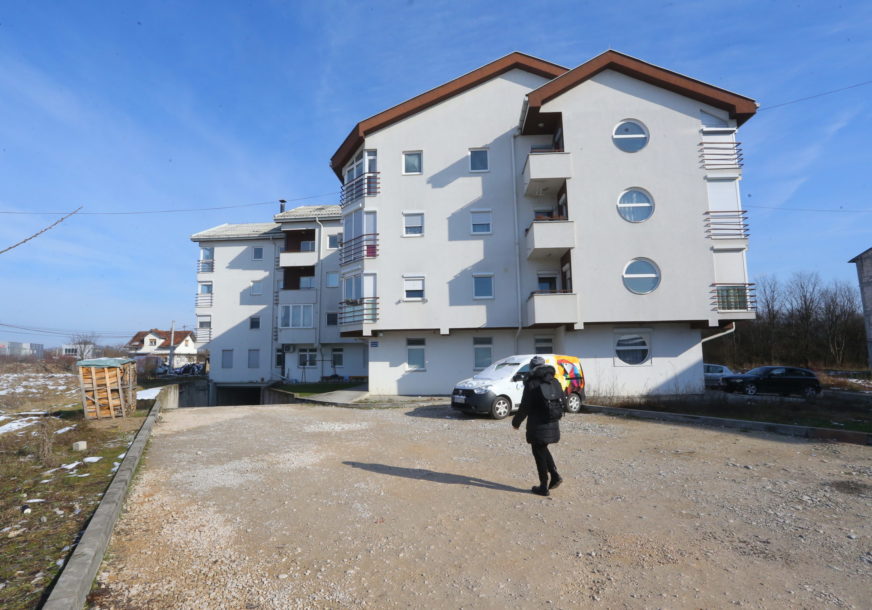 neasfaltirana ulica despota Stefana Lazarevica 68b