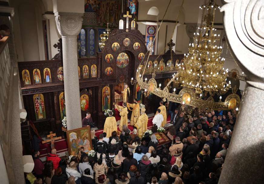 DANAS BOŽIĆ SPC proslavlja najradosniji hrišćanski praznik