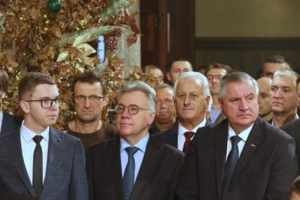 Hram Hrista Spasitelja, Banjaluka, liturgija, Dan Republike
