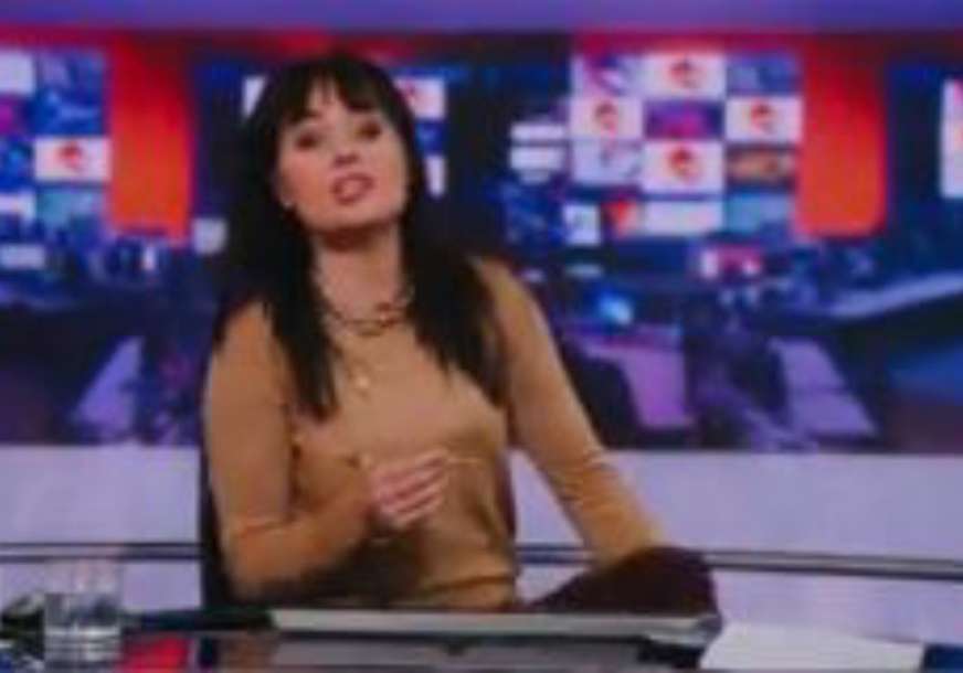 Novi gaf voditeljke na BBC: Uživo u vijestima trčala za kamerom (VIDEO)