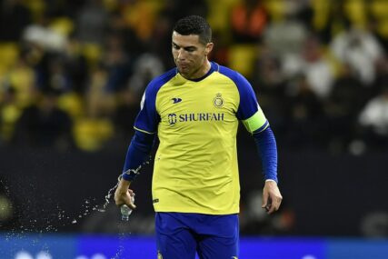 Dirljive scene u Arabiji: Ronaldo usrećio dječaka spašenog u zemljotresu