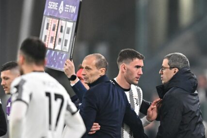 U Juventusu ne cvjetaju ruže: Alegri se svađao sa navijačima, pa branio Kostića i Vlahovića (VIDEO)