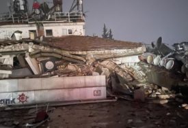 "Tresli smo se kao na ljuljašci" Srpski književnik i advokat svjedok  snažnog zemljotresa u Turskoj