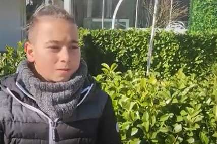 Dječaku se zahvalio i Čavušoglu: Benjamin (12) već 5 dana sakuplja novac za mališane u Turskoj (VIDEO)