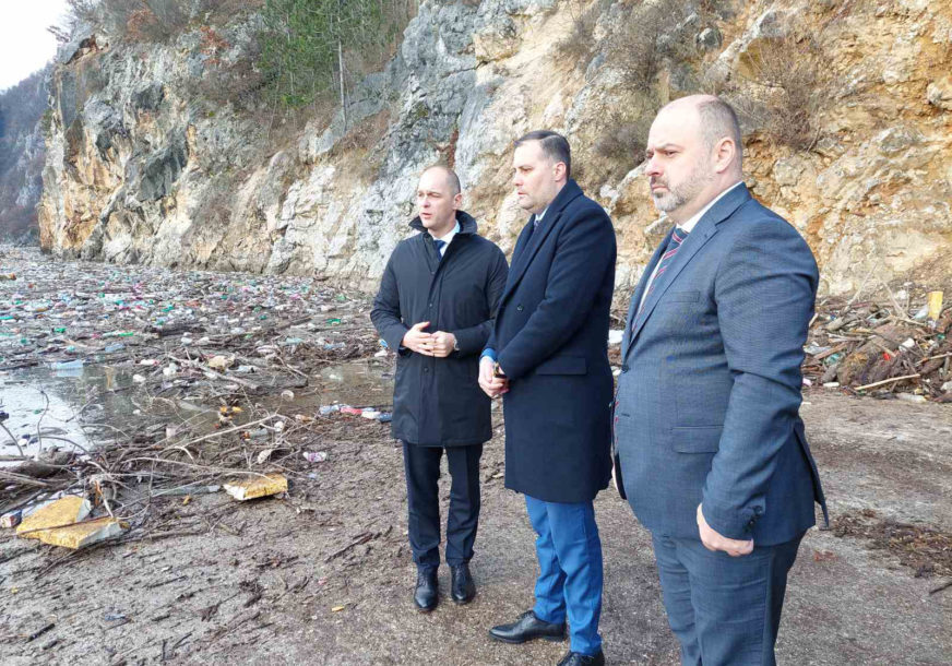 Bojan Vipotnik, Mladen Đurević i NedeljkoPerišić o smeću u Drini