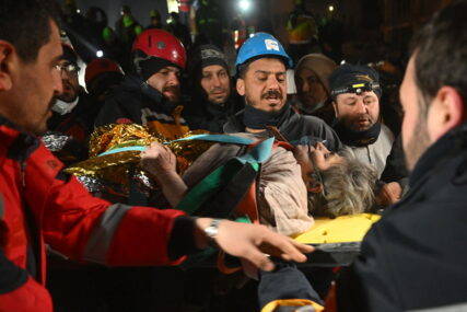 Čuda u Turskoj ne prestaju: Spasena starica (77), 212 sati nakon zemljotresa