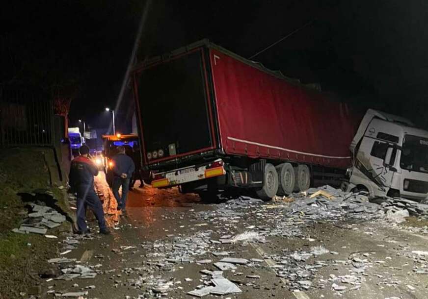 Kamion se prevrnuo na putu Zvornik-Milići
