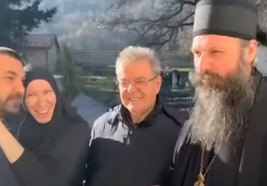 Podrška Novaku iz Pećke patrijaršije