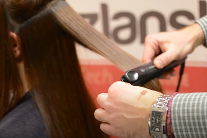 Savjeti za njegu kose: Evo kako da je tokom peglanja što manje oštetite