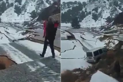 JEZIVO Snimak prikazuje koliko je zemljotres razorio put između 2 grada u Turskoj (VIDEO)