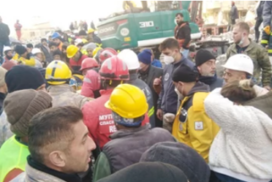 Spasioci iz Srbije ispod ruševina izvukli djevojku (17)