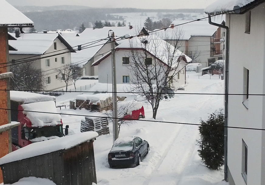 Snježni nanosi na području Sokoca i do dva metra
