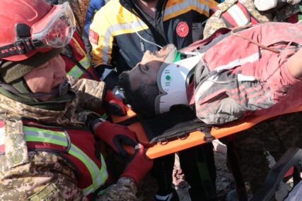 Pravo čudo: 3 osobe spasene čak 296 sati nakon zemljotresa u Turskoj, među njima i dijete (FOTO)
