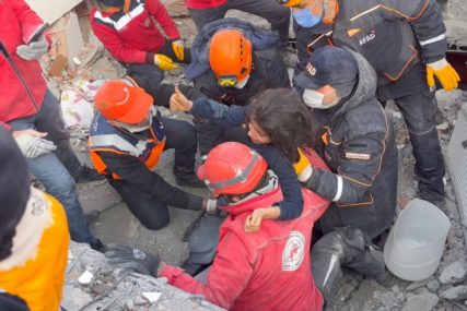 spasavanje žrtava zemljotresa