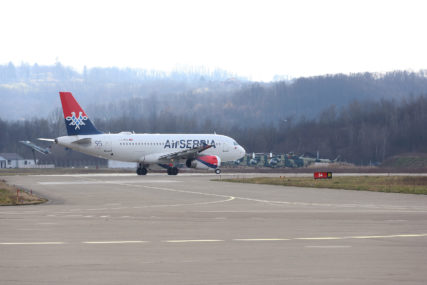 LETOVI ZA TIVAT PREUSMJERENI Dojava o bombi u avionu Er Srbija