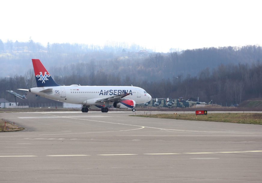 avion Air Srbija polijetanje